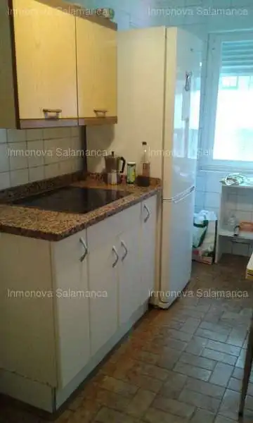 Kitchen of Flat for rent in Salamanca  with Heating, Furnished and Oven