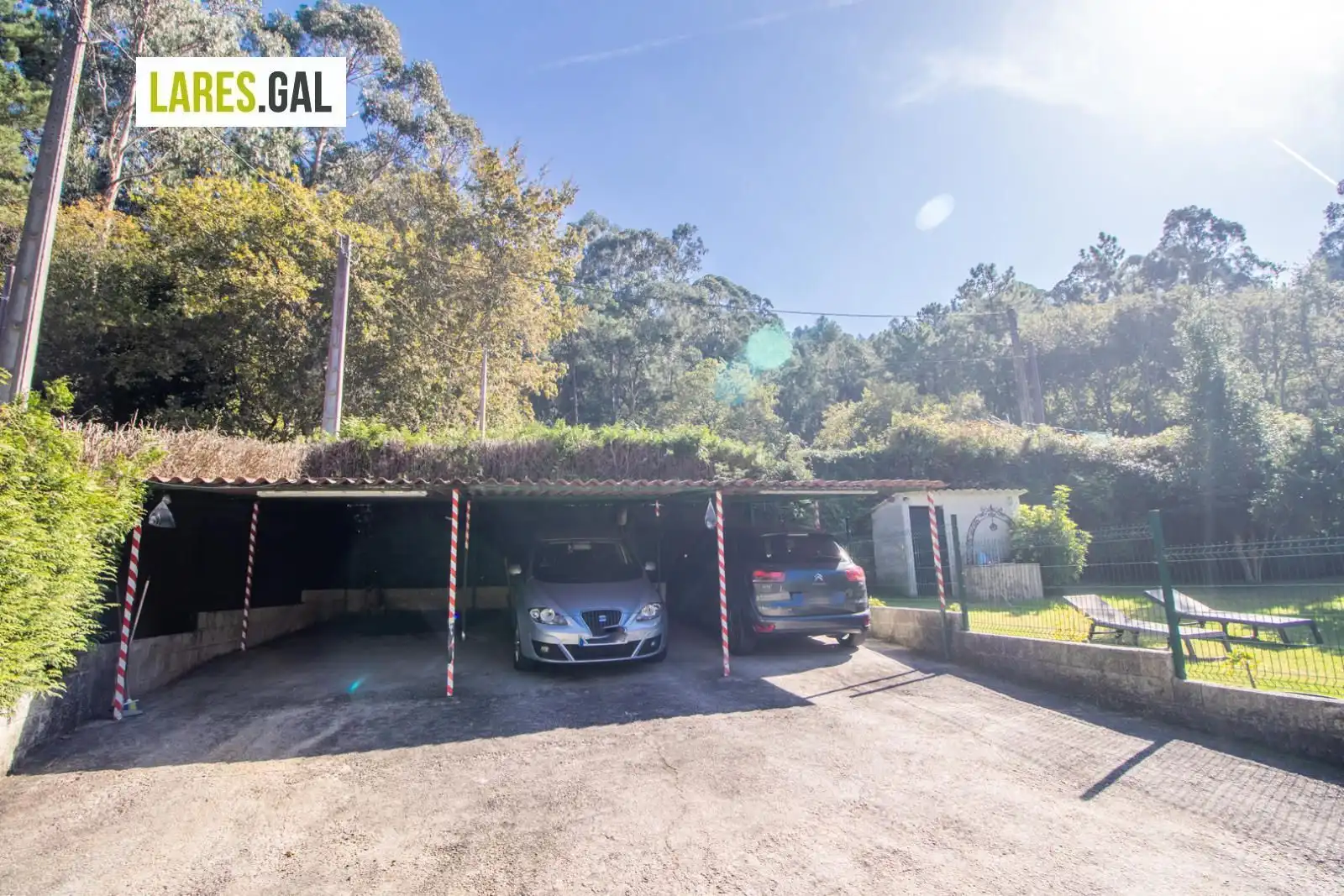 Aparcament de Casa o xalet en venda en Cangas  amb Calefacció, Terrassa i Traster