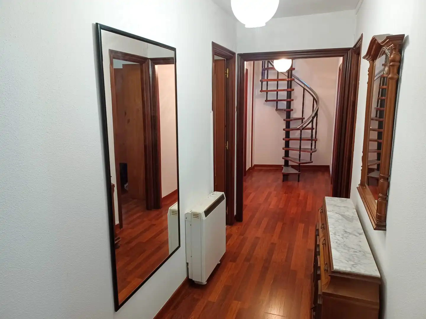 Wohnung zur Miete in Santiago de Compostela  mit Heizung, Terrasse und Möbliert