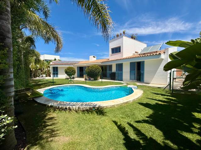 Casa-chalet en Venta en Conil