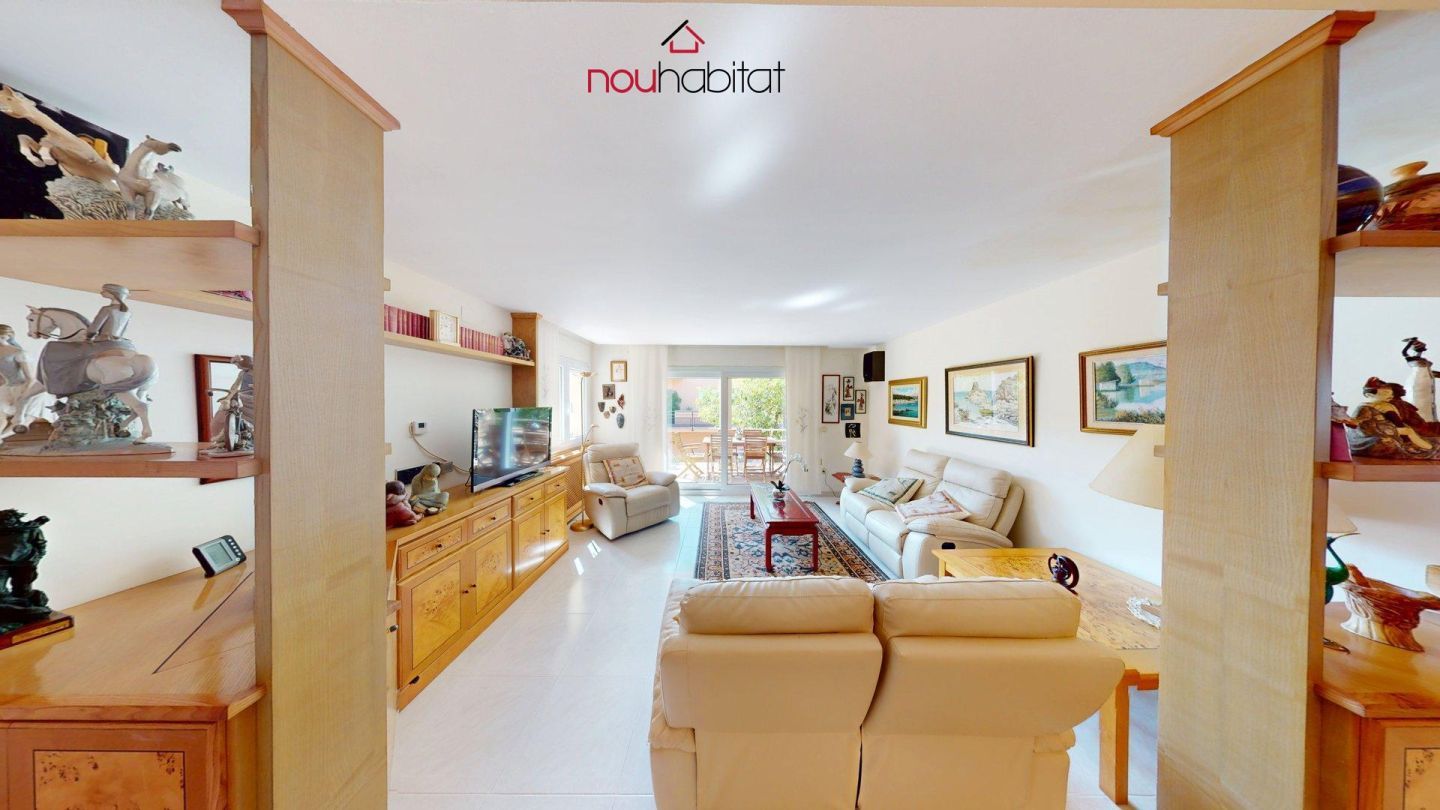 Sala d'estar de Casa o xalet en venda en Calonge i Sant Antoni amb Calefacció, Jardí privat i Terrassa