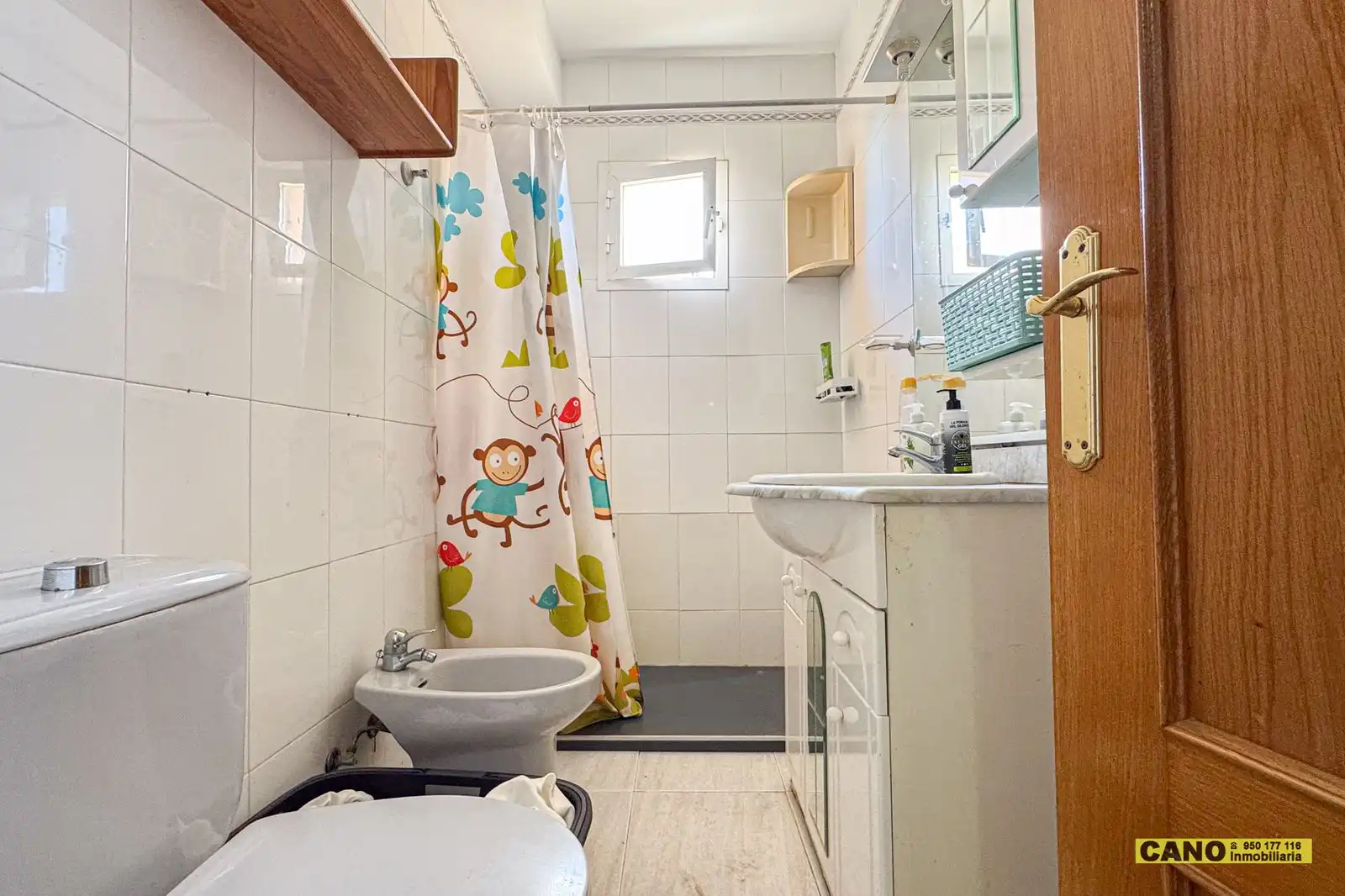 Baño de Piso en venta en Roquetas de Mar con Terraza, Trastero y Piscina