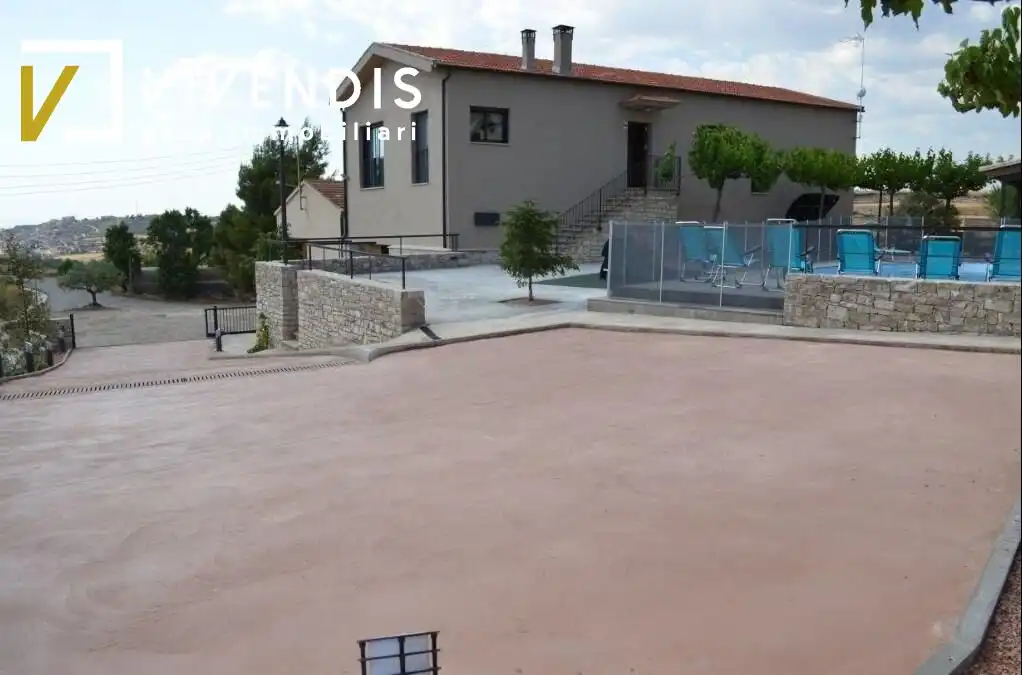 Terrace of Houses for sale in Les Oluges  with Heating, Private garden and Storage room
