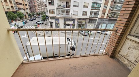 Foto 4 de Piso en venta en Calle Eduardo Carreño Valdes, El Carbayedo - El Quirinal, Avilés
