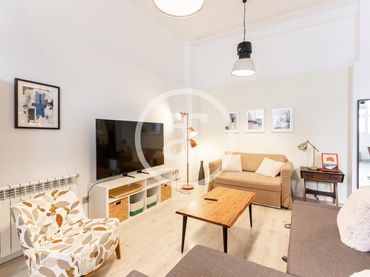 Flat with lift to rent in Calle del Jaspe