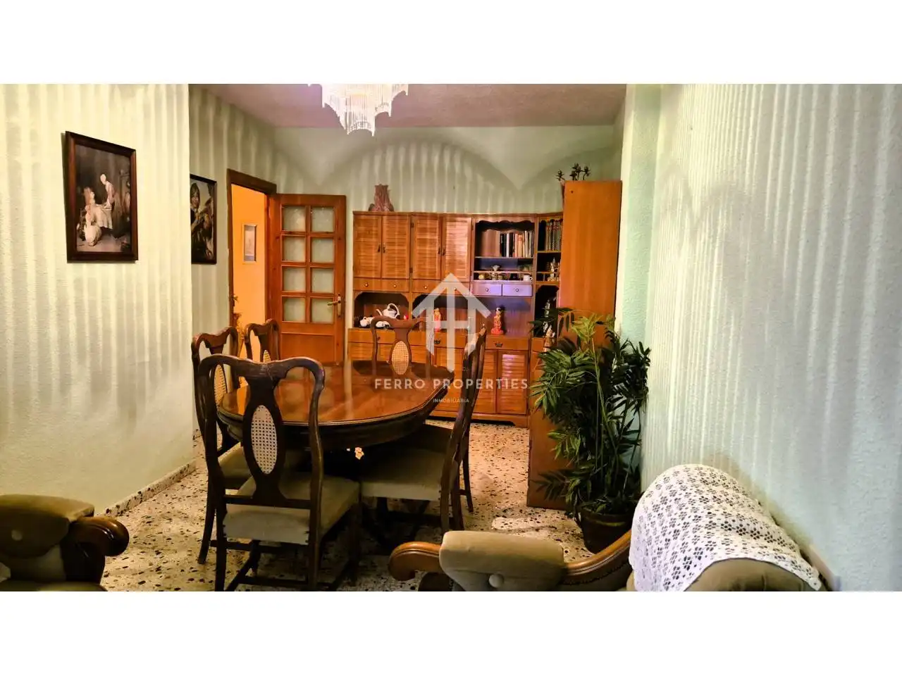 Menjador de Casa o xalet en venda en Loja amb Terrassa i Moblat