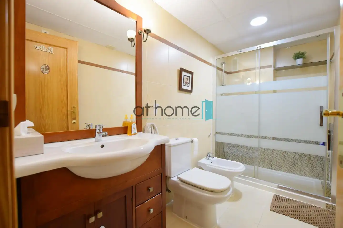 Flat for rent in Avinguda del País Valencià, Centro