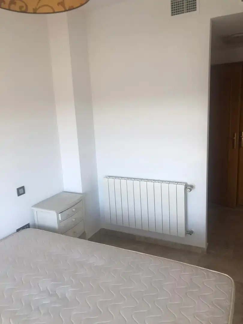 Apartament amb ascensor de lloguer a Maria Auxiliadora - Barriada de Llera, imagen 9