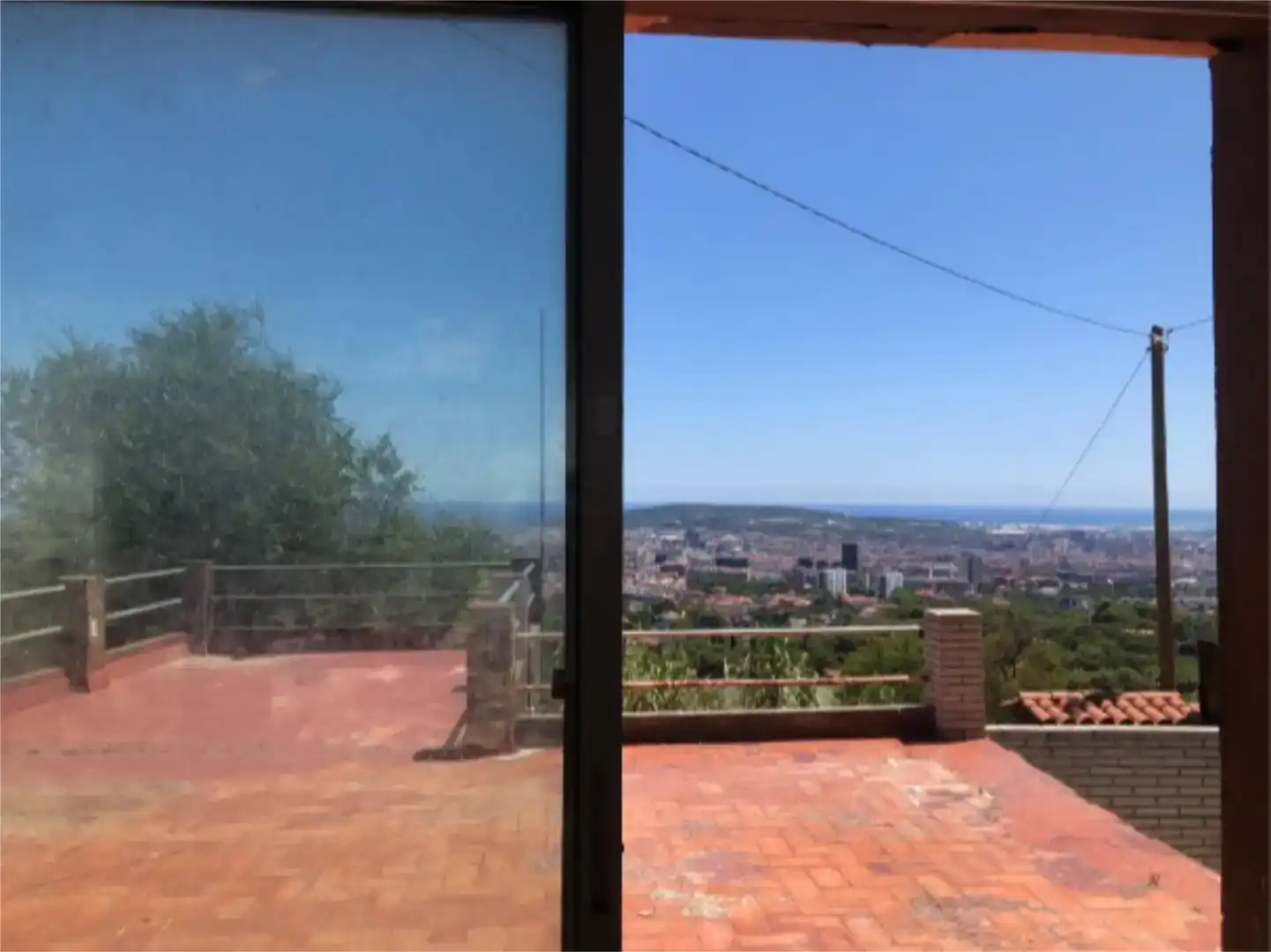 Vista exterior de Casa o xalet en venda en  Barcelona Capital