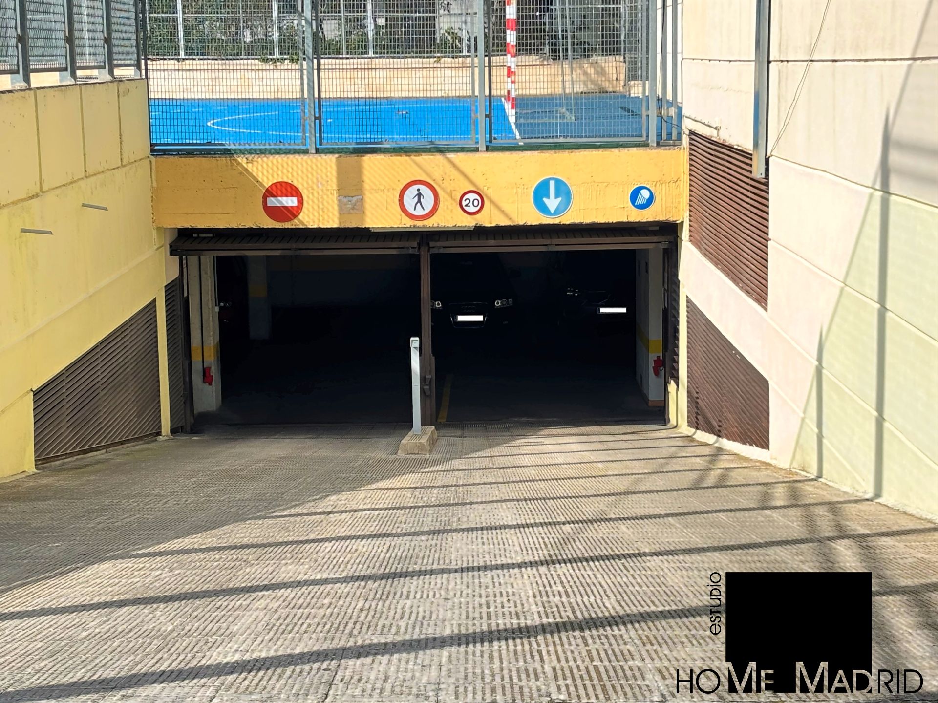 Parking of Garage for sale in  Madrid Capital  with Alarm