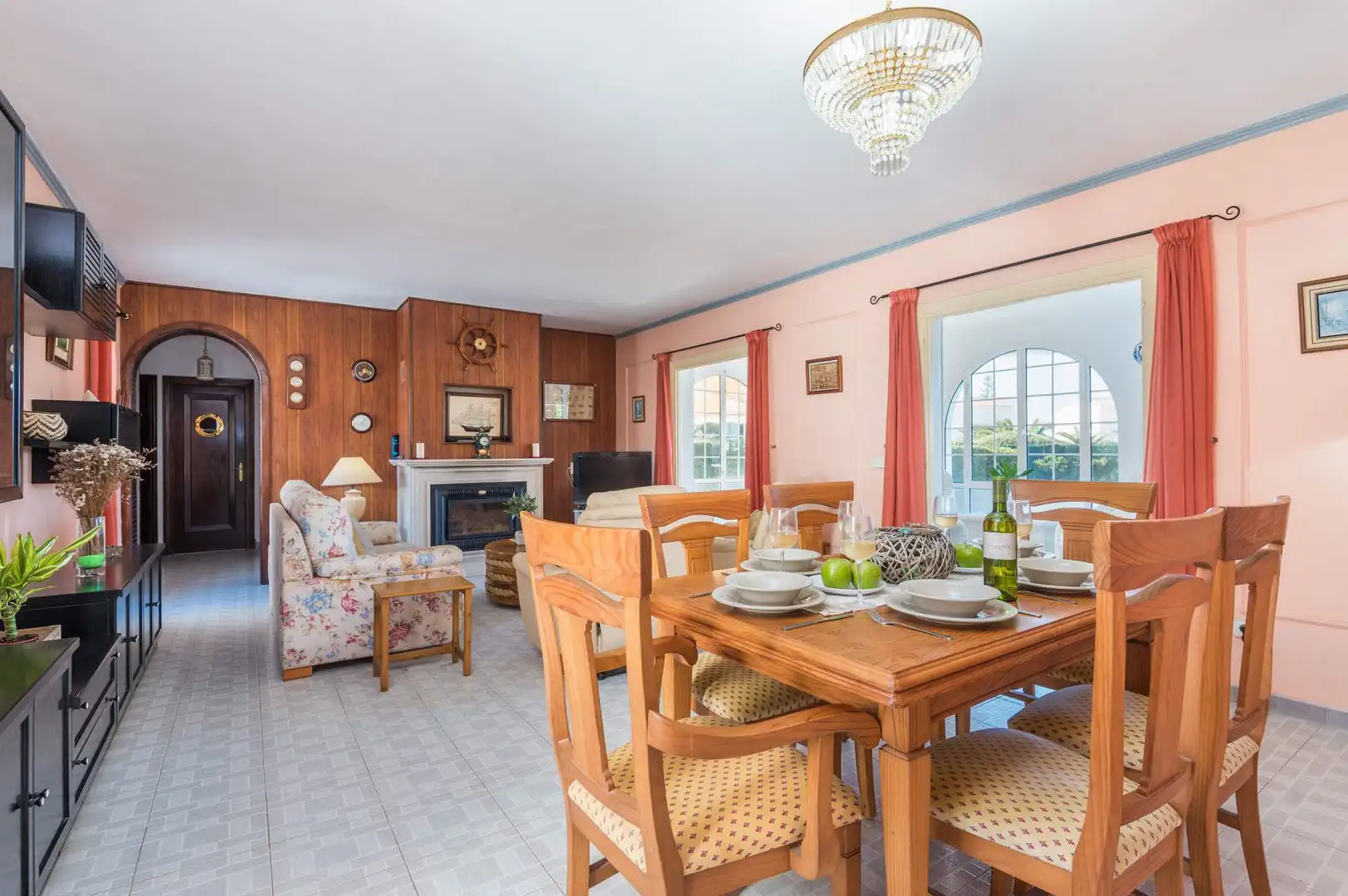 Menjador de Casa o xalet en venda en Ciutadella de Menorca amb Aire condicionat, Jardí privat i Terrassa