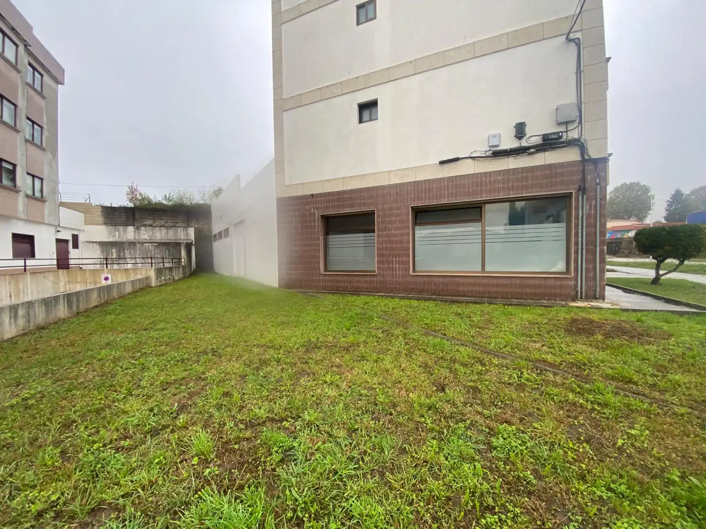 Vista exterior de Local en venta en Pontevedra Capital 