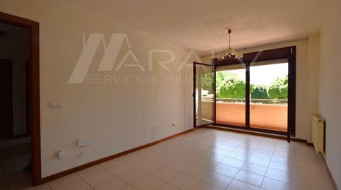 Foto 3 de Piso en venta en Calle Ciudad Vieja de Cáceres, PAU de Carabanchel, Madrid Capital