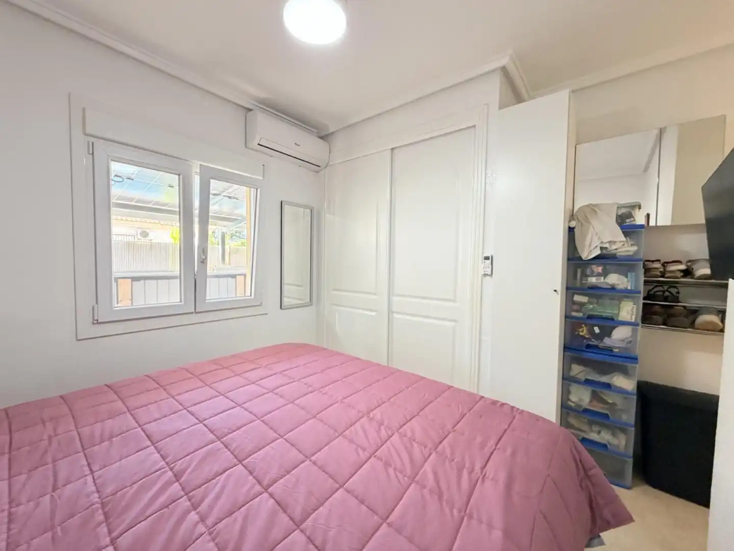 Schlafzimmer von Einfamilien-Reihenhaus zum Verkauf in Zaragoza