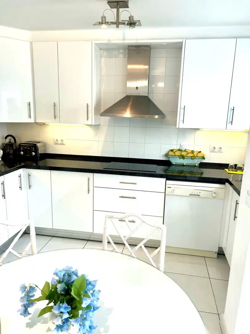Casa con piscina en venta en Calahonda, imagen 3
