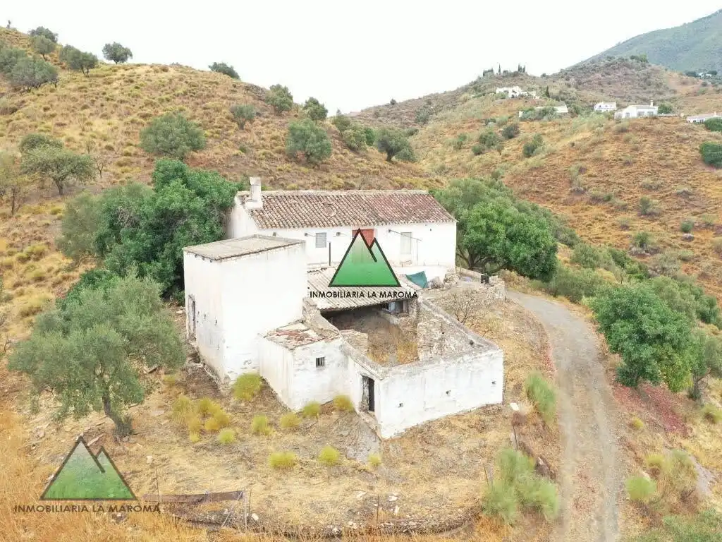 Casa rústica en venta en Canillas de Aceituno