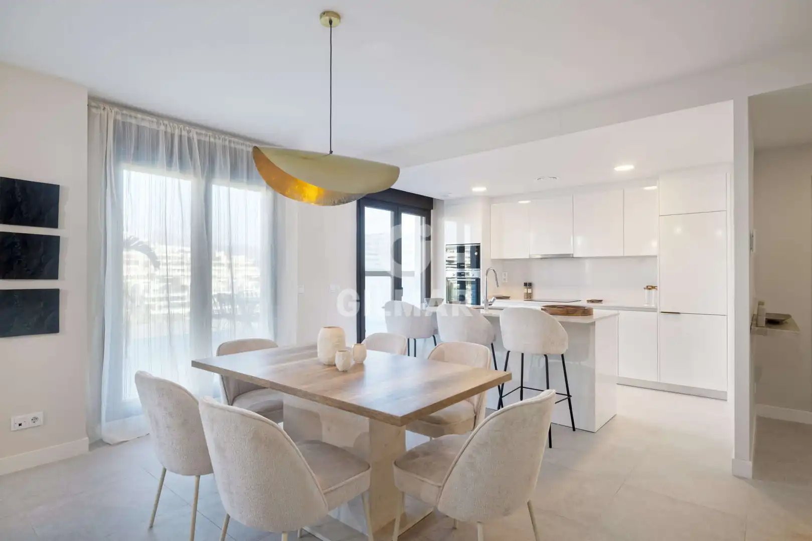 Comedor de Ático en venta en Estepona con Calefacción, Trastero y Piscina