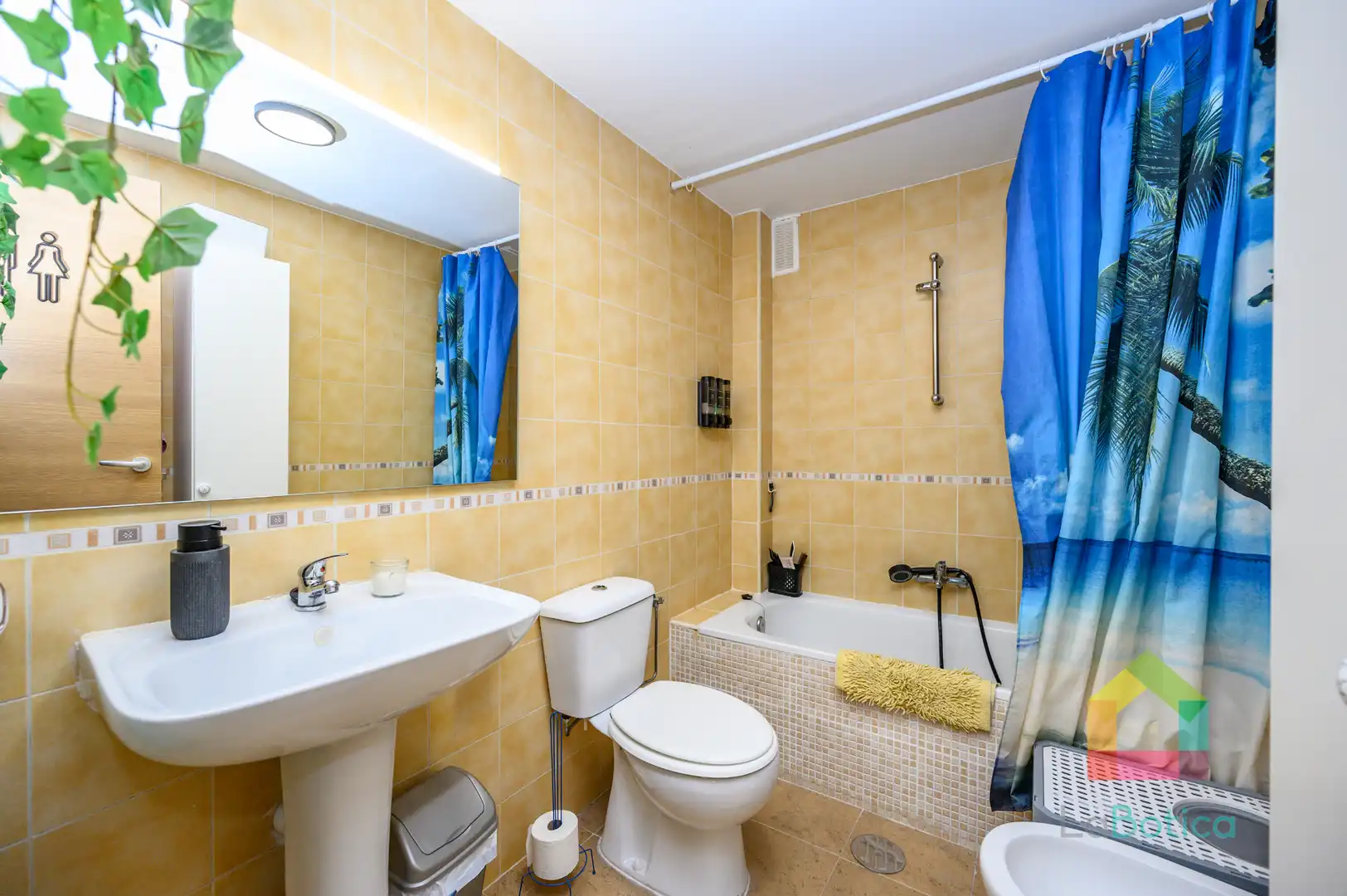 Bathroom of Flat for sale in Gerindote  with Air Conditioner, Heating and Oven