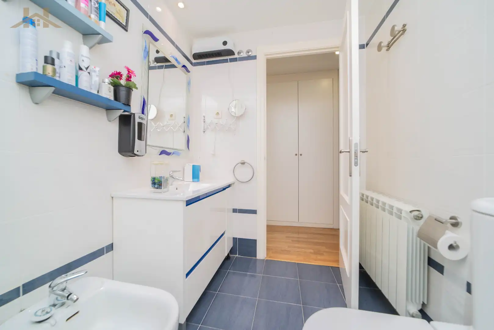 Bathroom of Flat for sale in Leganés  with Air Conditioner, Heating and Terrace