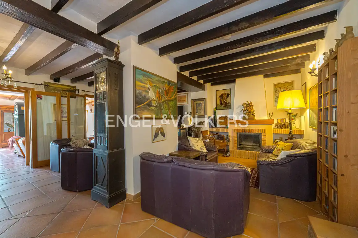 Sala de estar de Casa o chalet en venta en Relleu con Aire acondicionado, Jardín privado y Terraza