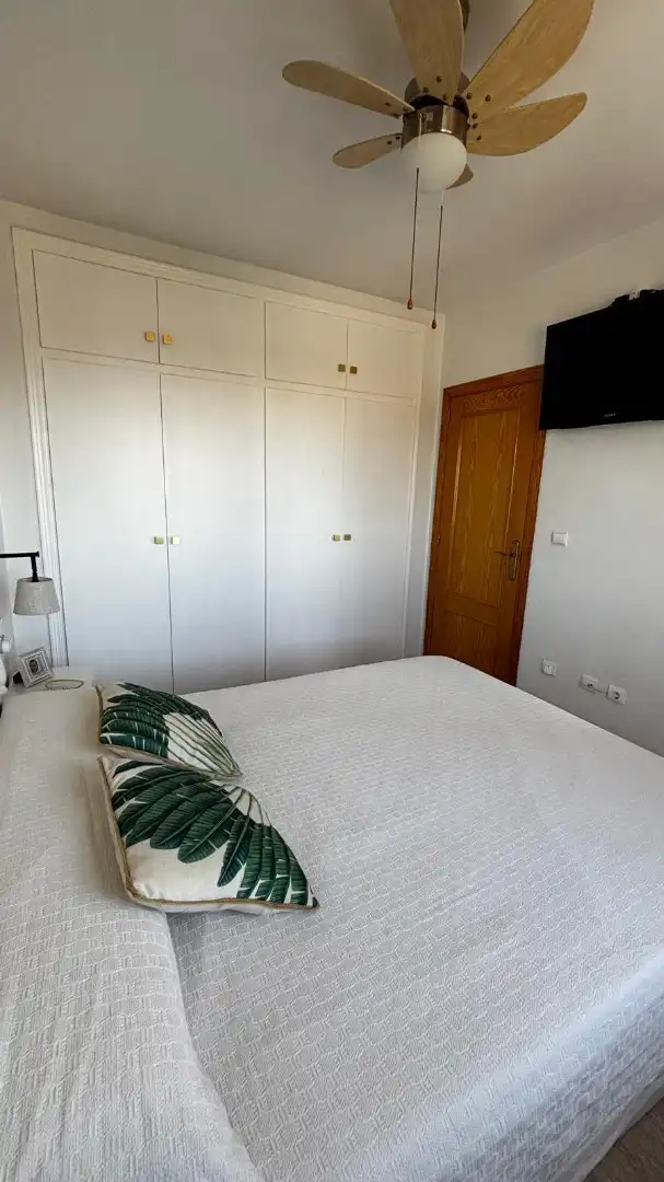 Habitación de Apartamento en venta en Orihuela con Aire acondicionado, Calefacción y Amueblado