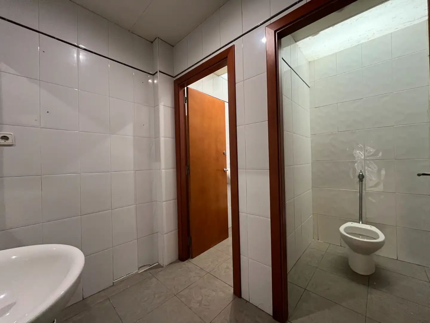 Badezimmer von Geschaftsraum zur Miete in Girona