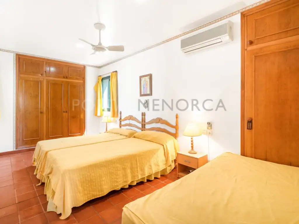 Dormitori de Casa o xalet en venda en Cala d'en Bosch - Serpentona