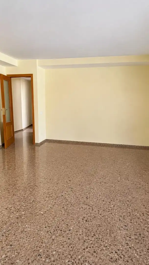 Flat with terrace for sale in Calle AGULLENT, imagen 3