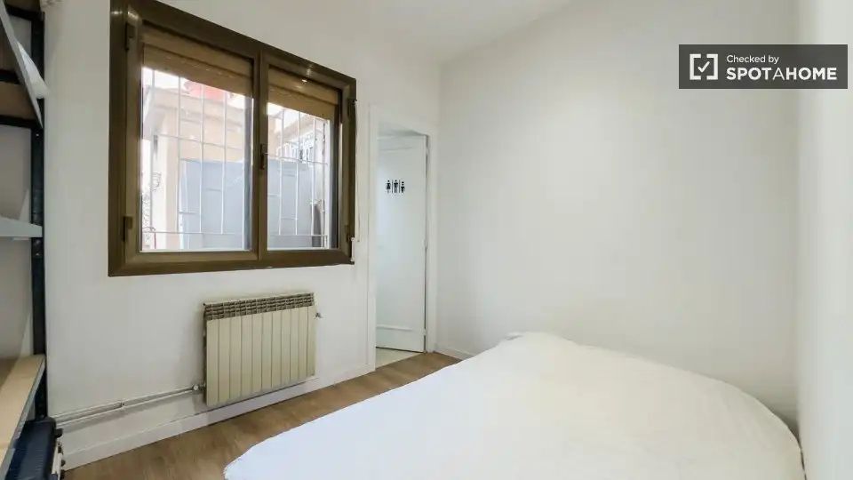 Bedroom of Flat for rent in Barcelona  with Air Conditioner, Heating and Furnished