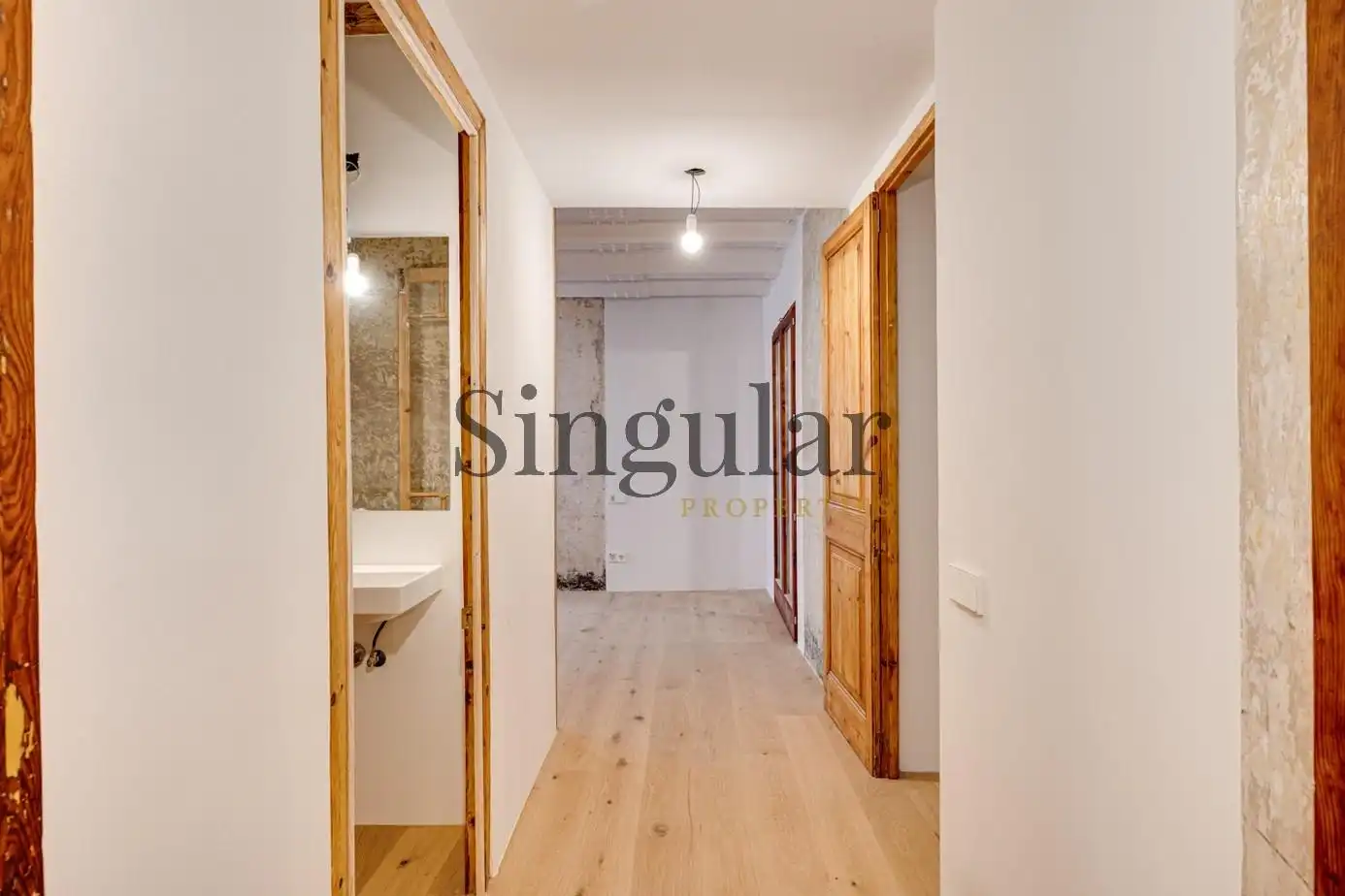 Schlafzimmer von Maisonette zum Verkauf in Barcelona mit Heizung, Terrasse und Abstellraum