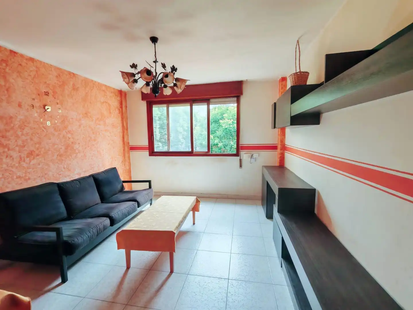 Sala d'estar de Pis en venda en Vigo  amb Traster