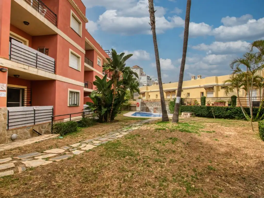 Vista exterior de Estudio en venta en Rincón de la Victoria con Terraza, Piscina y Piscina comunitaria
