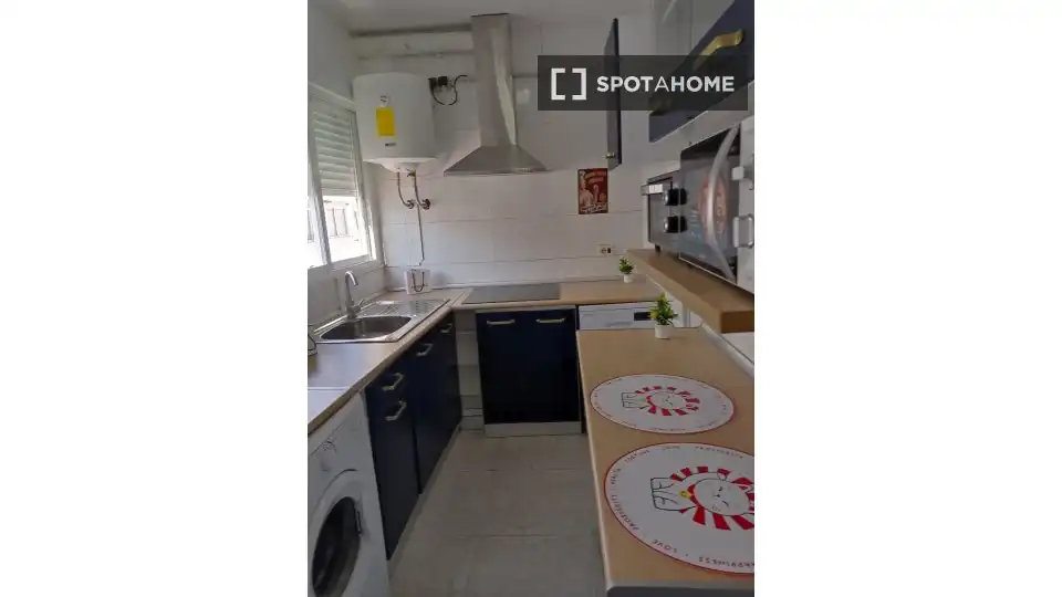 Kitchen of Apartments for share in Jaén  with Air Conditioner, Heating and Terrace