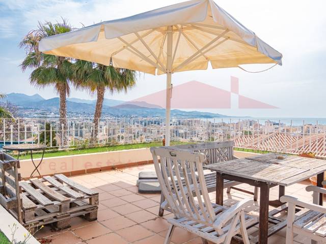 Casa-chalet en Venta en Calle Campo De Borja en Viña Málaga