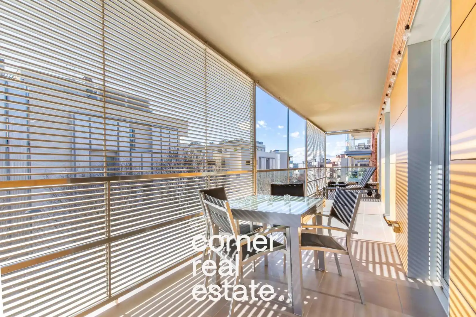 Exterior view of Flat for sale in Sant Cugat del Vallès  with Air Conditioner, Heating and Parquet flooring