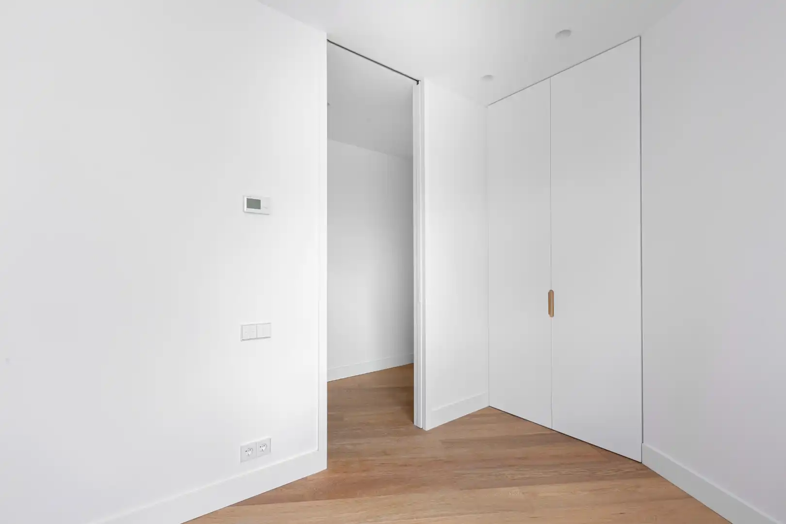 Attic for rent in Madrid  with Air Conditioner, Heating and Storage room