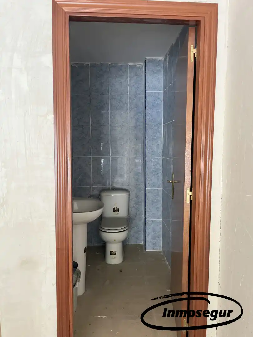 Baño de Local en venta en Tarragona con Terraza