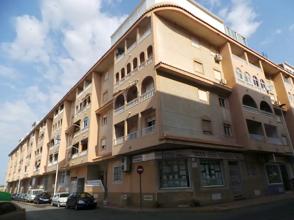Vista exterior de Pis en venda en Torrevieja