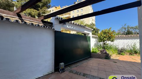 Foto 4 de Casa adosada en venda a Avenida las Palmeras, Huerta Belón - Calvario, Marbella