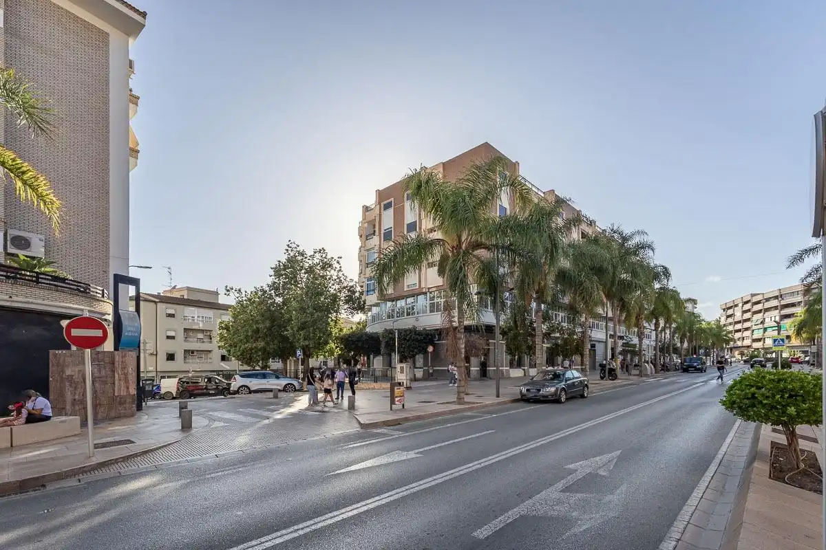 Vista exterior de Pis en venda en Motril amb Aire condicionat