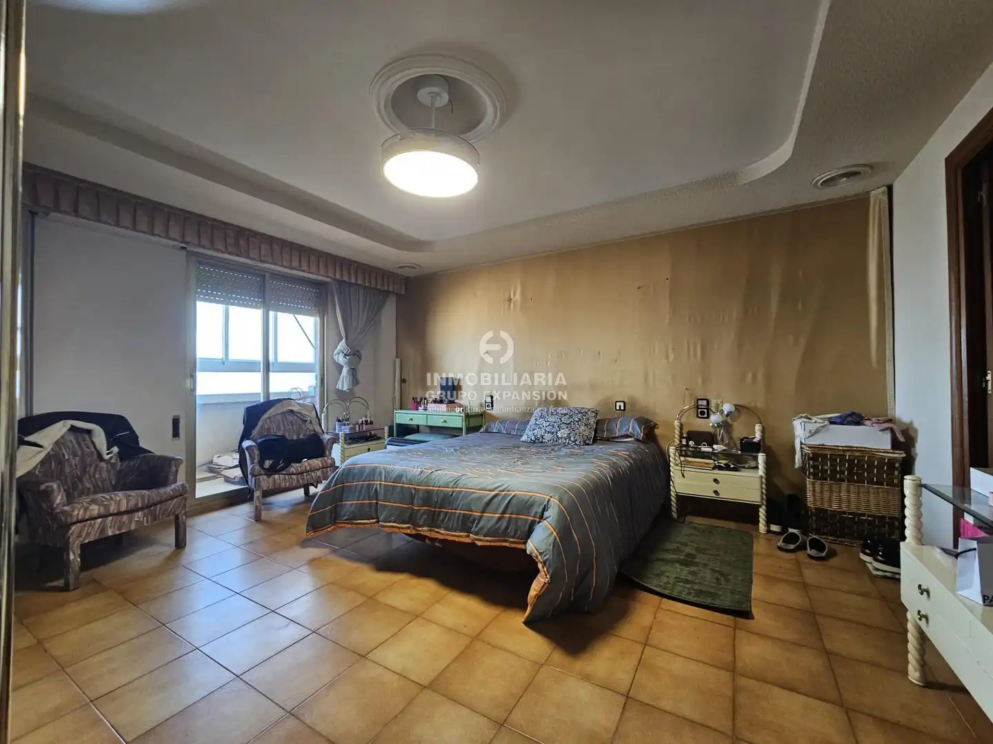 Habitación de Piso en venta en Novelda con Balcón