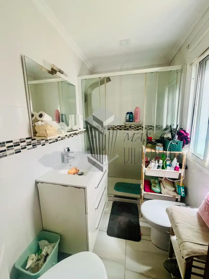 Badezimmer von Wohnung zum Verkauf in Algeciras