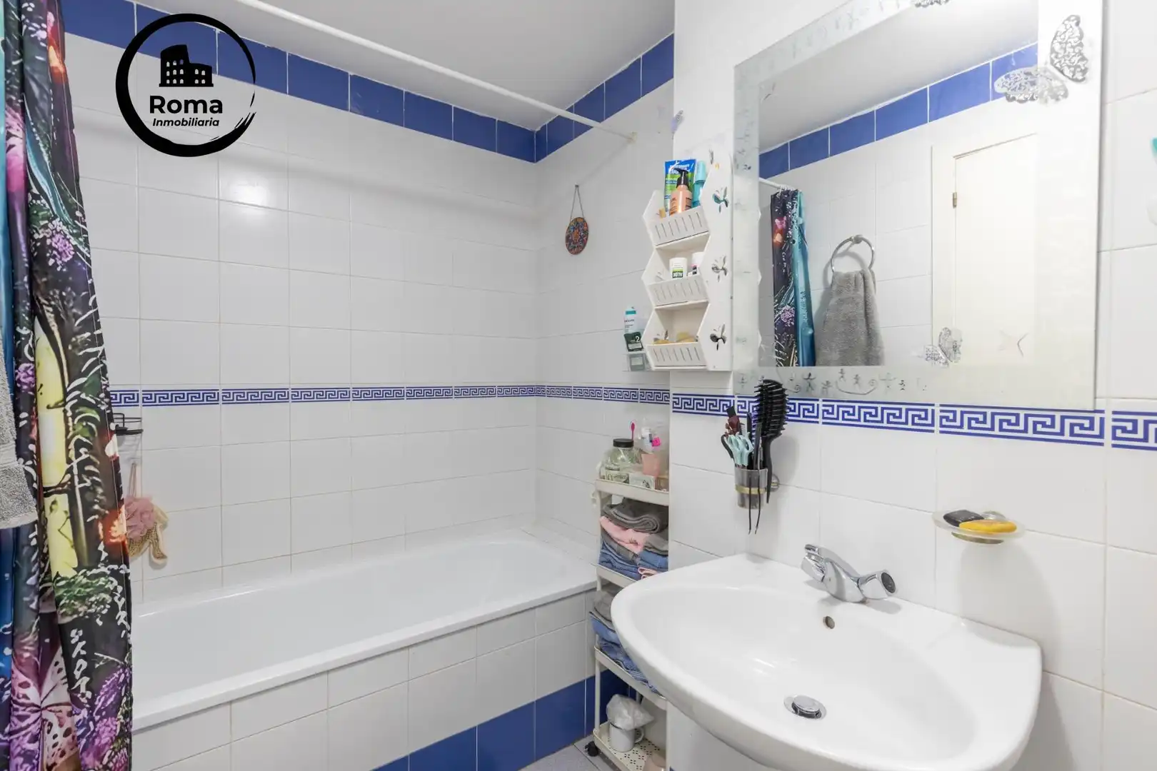 Baño de Piso en venta en Granada con Calefacción, Terraza y Amueblado