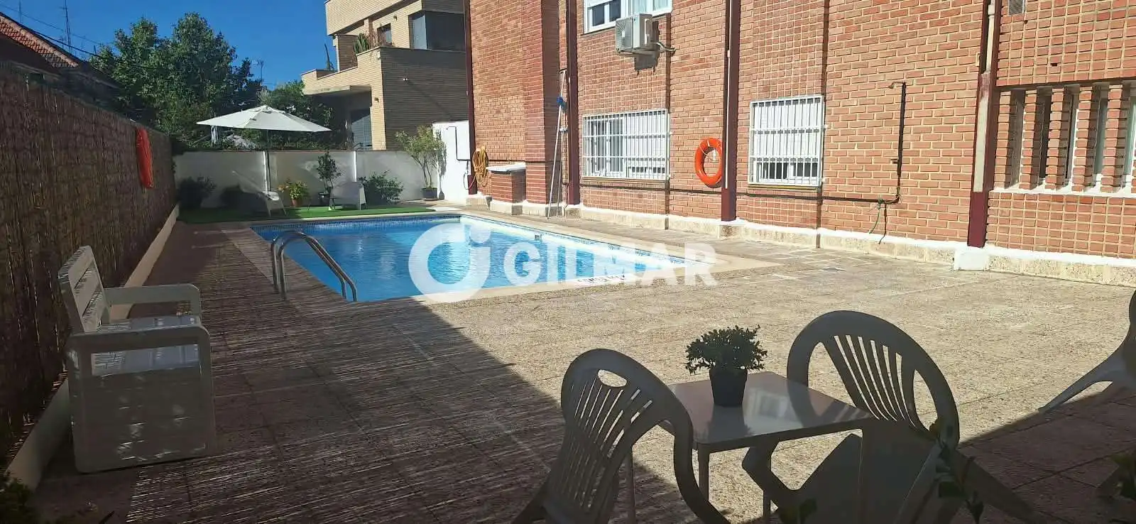 Piscina de Pis en venda en Madrid amb Calefacció, Jardí privat i Piscina