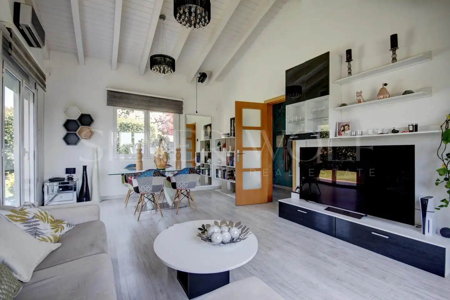 Sala d'estar de Casa o xalet en venda en Caldes de Montbui amb Aire condicionat, Calefacció i Jardí privat