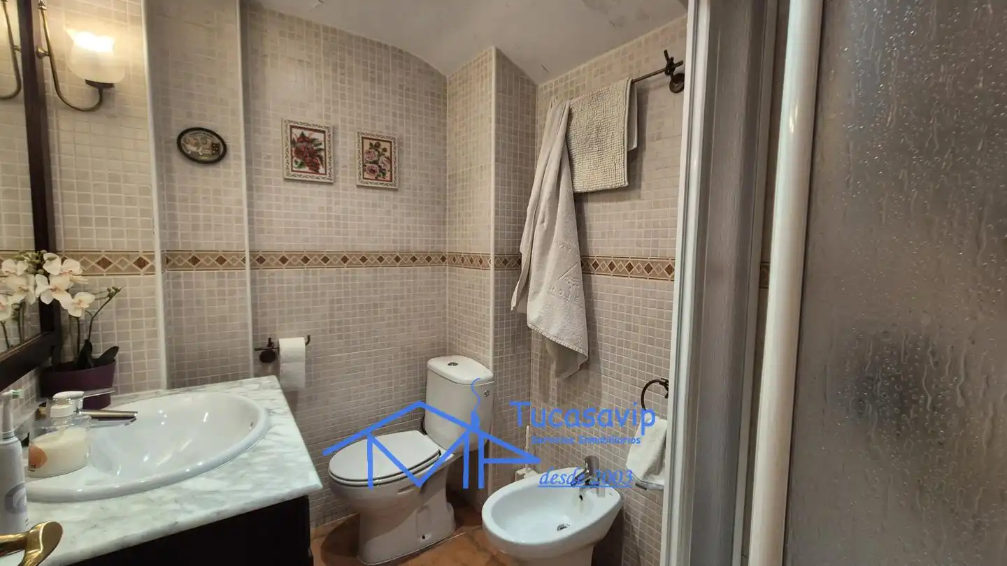 Baño de Piso en venta en Pelayos de la Presa con Terraza y Piscina