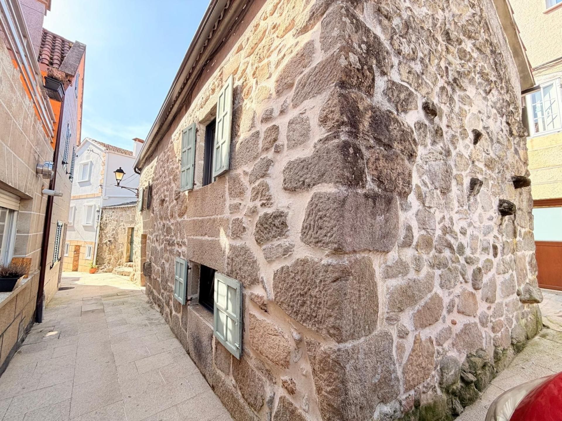 Exterior view of Country homes for sale in Poio  with Air Conditioner and Heating