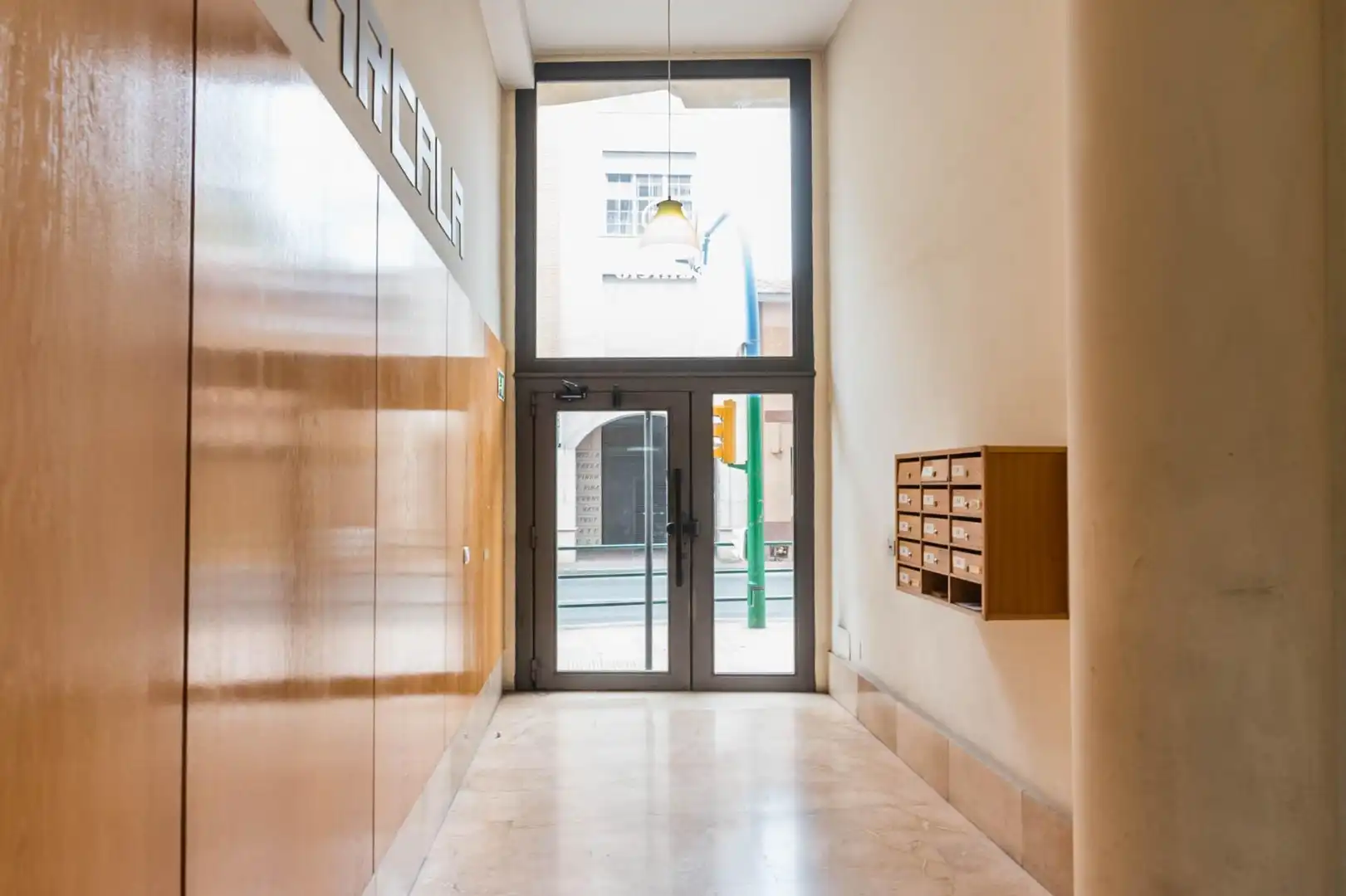 Wohnung zum Verkauf in Santomera mit Klimaanlage, Privatgarten und Abstellraum