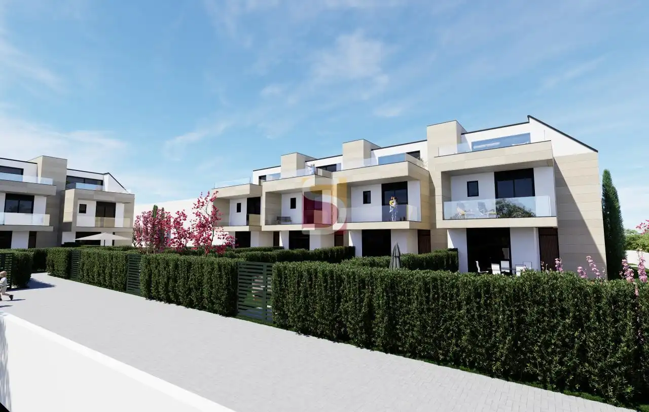 Vista exterior de Casa o chalet en venta en Vigo  con Calefacción y Jardín privado