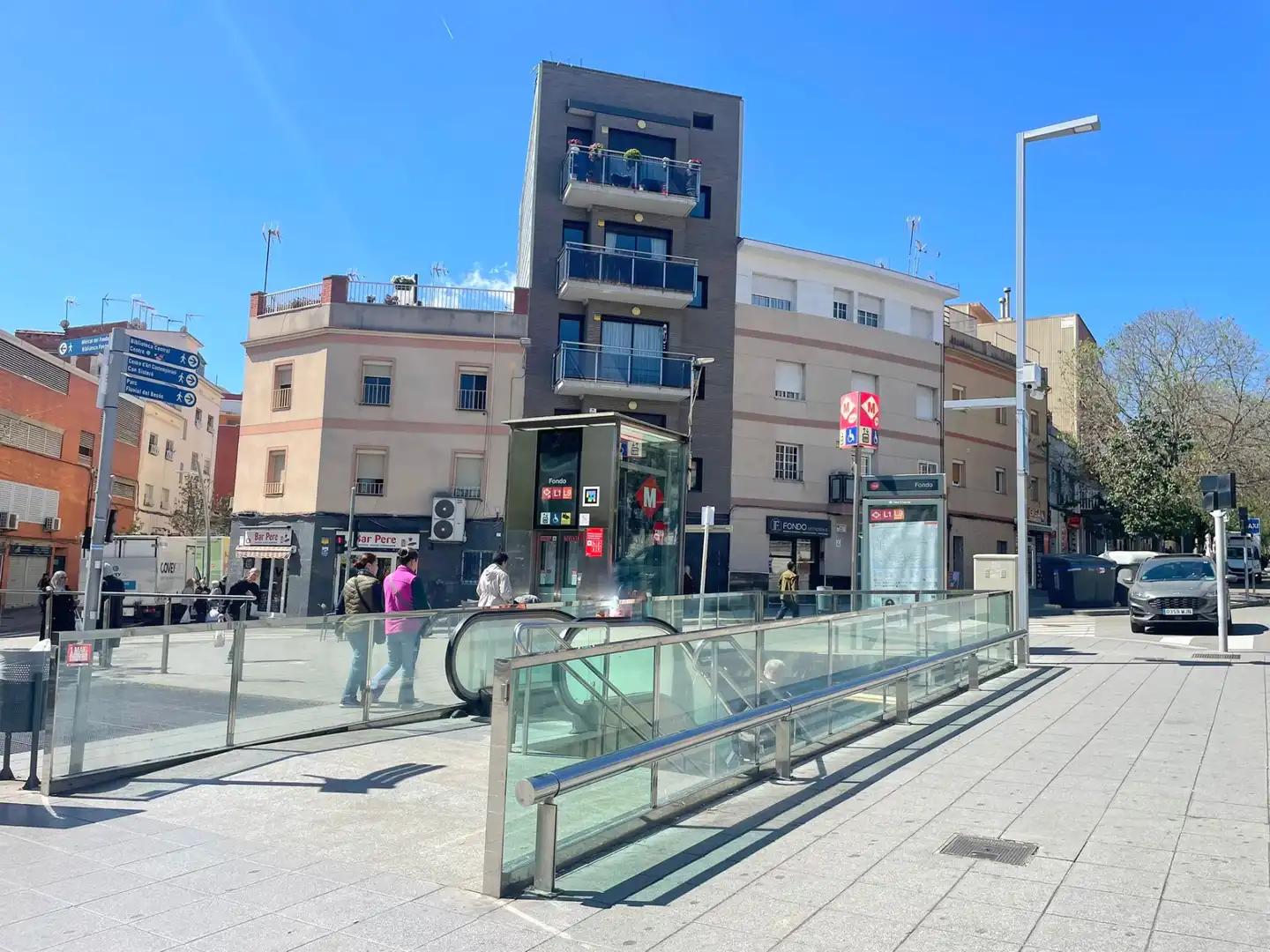 Vista exterior de Pis en venda en Badalona amb Moblat, Forn i Balcó
